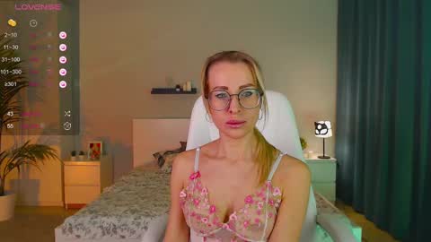 Fay online show from 02/09/25, 12:30