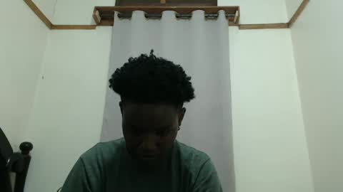 Snapshot of fayrie1 chatting on 09/21/25, 11:12 fayrie1 online show from 09/21/25, 11:12