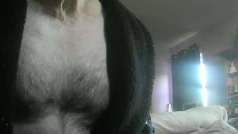 Snapshot of feardubh chatting on 12/16/25, 09:36 feardubh online show from 12/16/25, 09:36