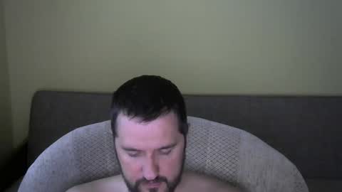Snapshot of feb82 chatting on 04/18/26, 01:48 feb82 online show from 04/18/26, 01:48