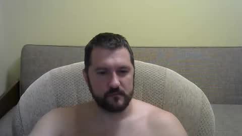 Snapshot of feb82 chatting on 04/18/26, 11:05 feb82 online show from 04/18/26, 11:05