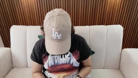 Feelena online show from 02/13/26, 04:36