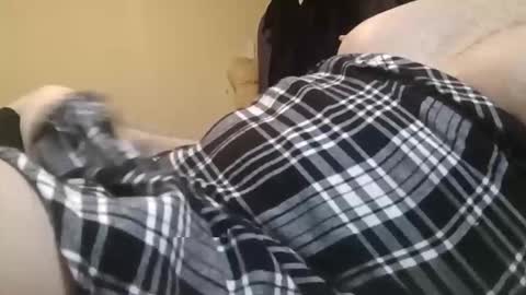 Snapshot of feelinfreeky chatting on 04/06/26, 02:42 I love to do C2C online show from 04/06/26, 02:42