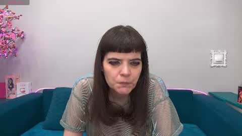 Snapshot of feelsgoodwoman chatting on 06/25/26, 05:12 Laura online show from 06/25/26, 05:12
