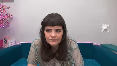 Snapshot of feelsgoodwoman chatting on 07/04/26, 12:06 Laura online show from 07/04/26, 12:06