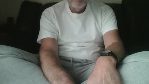 John Buck online show from 10/10/25, 04:06