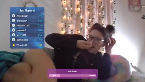 Soley online show from 02/05/25, 05:52