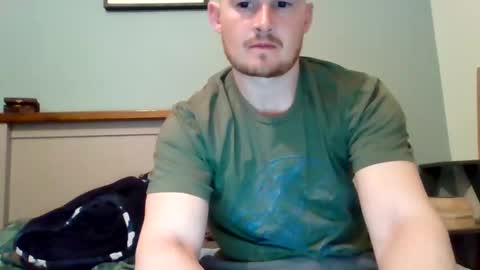 Yung English Man online show from 04/02/26, 08:39