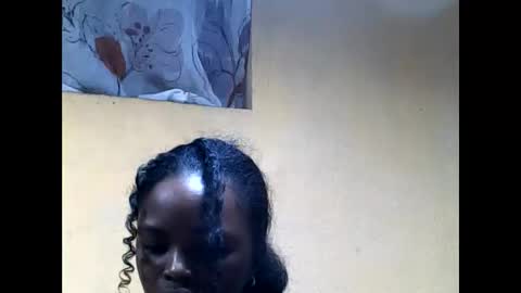 felicia422300 online show from 05/20/26, 06:03