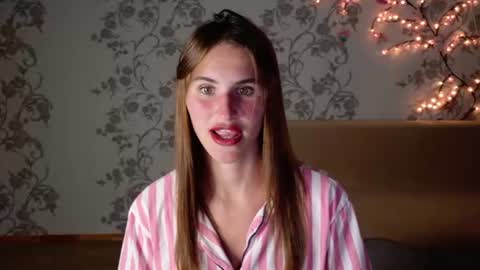 Snapshot of felicia_lav chatting on 07/04/26, 07:09 Frida online show from 07/04/26, 07:09