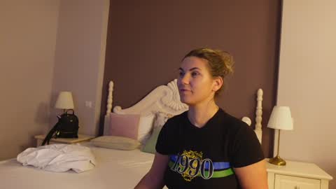 FeliciaKrige online show from 02/05/25, 09:29