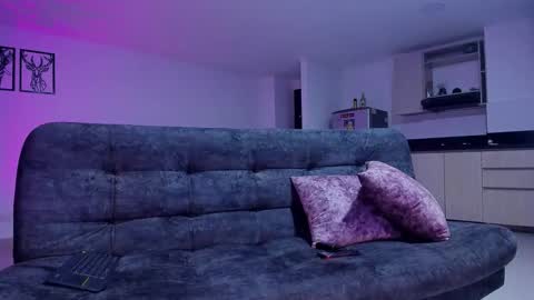 felicity_rendon01 online show from 01/22/25, 11:43