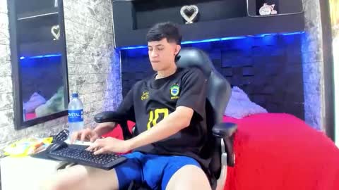 Snapshot of felipe_fiire chatting on 05/12/26, 01:52 felipe fiire online show from 05/12/26, 01:52