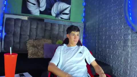 Snapshot of felipe_fiire chatting on 06/14/26, 07:49 felipe fiire online show from 06/14/26, 07:49