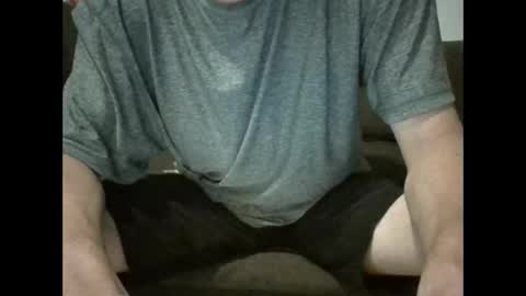 felipesmg2 online show from 02/18/25, 02:05