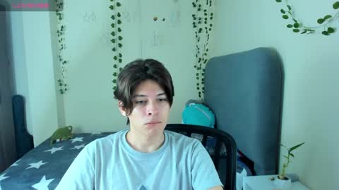 Snapshot of felix_leex chatting on 12/01/24, 04:29 Felix leex online show from 12/01/24, 04:29