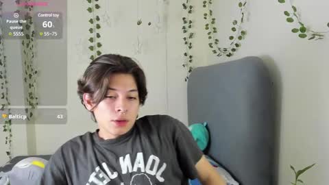 Snapshot of felix_leex chatting on 12/21/24, 10:51 Felix leex online show from 12/21/24, 10:51