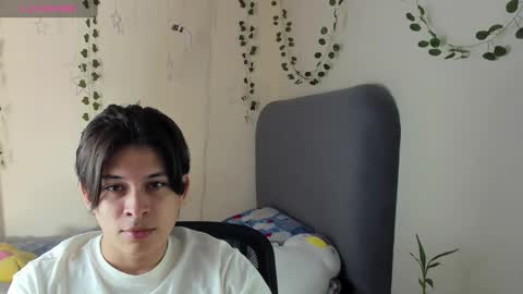 Snapshot of felix_leex chatting on 02/07/25, 07:27 Felix leex online show from 02/07/25, 07:27