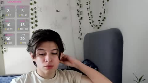 Snapshot of felix_leex chatting on 03/04/25, 07:43 Felix leex online show from 03/04/25, 07:43