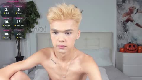 Felix online show from 11/08/25, 05:34