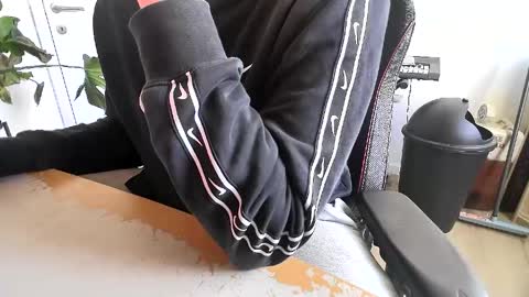 fem_alice_louis_dom online show from 04/28/26, 09:14