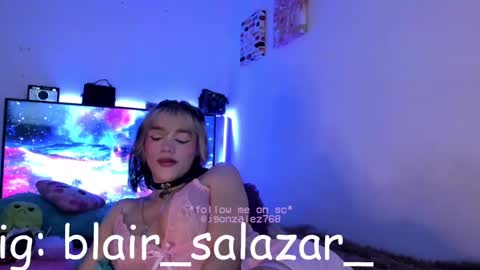 fem_boy6 online show from 02/09/25, 09:37