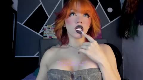 fem_boy6 online show from 11/27/25, 09:11