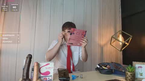 Femboy Max online show from 10/06/25, 12:46