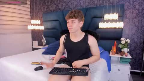 Femboy Max online show from 02/07/26, 11:47