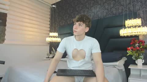 Femboy Max online show from 03/14/26, 11:59