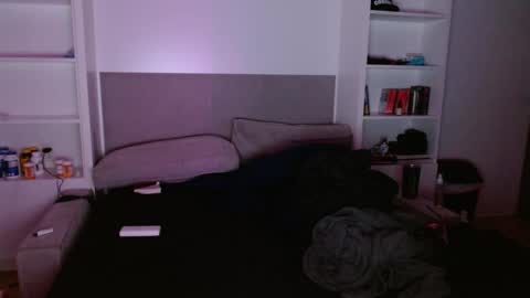 femboyflowers online show from 09/09/25, 07:30