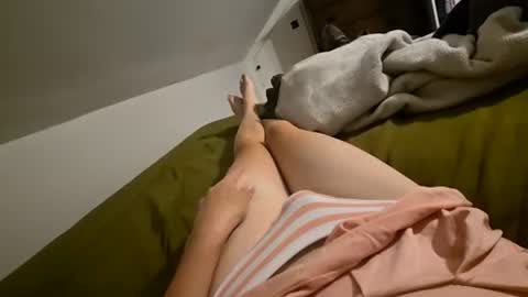 Snapshot of femboysni chatting on 07/24/26, 03:15 Femboy Sni online show from 07/24/26, 03:15