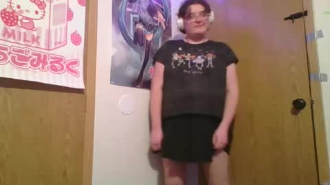 Snapshot of femcelsam chatting on 03/25/26, 01:22 femcelsam online show from 03/25/26, 01:22