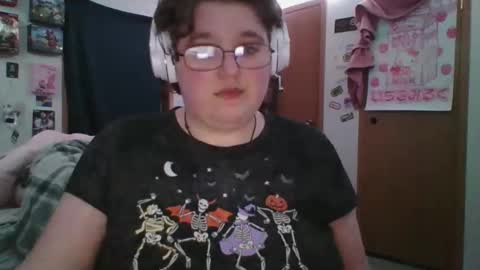 Snapshot of femcelsam chatting on 04/03/26, 03:59 femcelsam online show from 04/03/26, 03:59