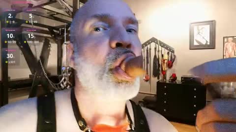 Piggy online show from 03/11/25, 12:44