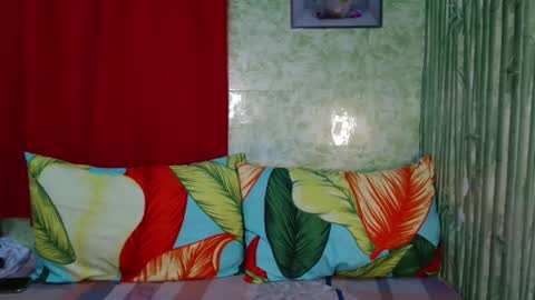 feminine_tsx online show from 01/07/25, 10:22