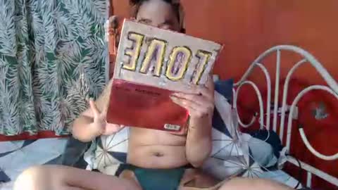 feminine_tsx online show from 04/11/26, 10:08