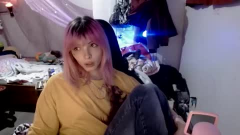 Snapshot of fempue chatting on 03/25/26, 08:42 fempue online show from 03/25/26, 08:42