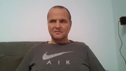 Snapshot of ferkooo111 chatting on 11/15/25, 06:37 Dorotheo online show from 11/15/25, 06:37