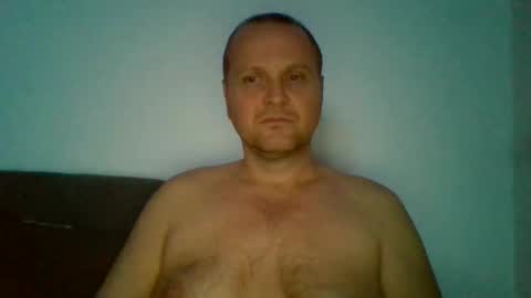 Snapshot of ferkooo111 chatting on 11/18/25, 04:17 Dorotheo online show from 11/18/25, 04:17