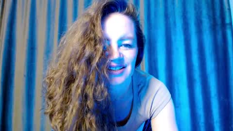 Snapshot of fern_lust chatting on 05/08/26, 02:44 fern_lust online show from 05/08/26, 02:44