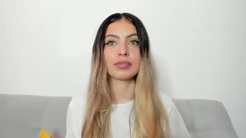 Snapshot of fernanda_aaa chatting on 05/12/26, 03:20 fernanda online show from 05/12/26, 03:20