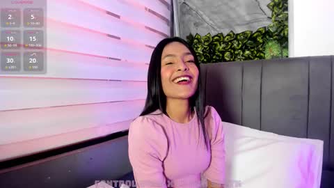 fernanda_liie_ online show from 09/19/25, 01:01