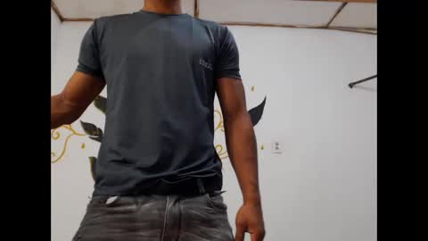 fernandez_latinblack online show from 02/17/25, 03:31