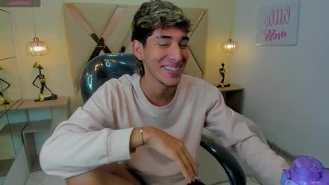 FER PHOENIX online show from 11/21/25, 03:49