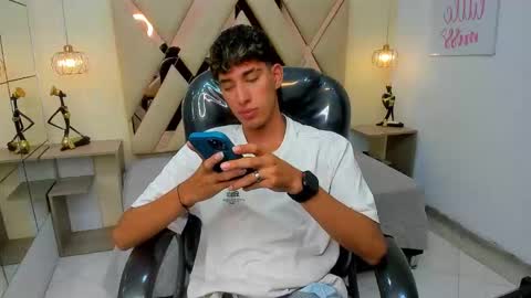 FER PHOENIX online show from 02/02/26, 04:00