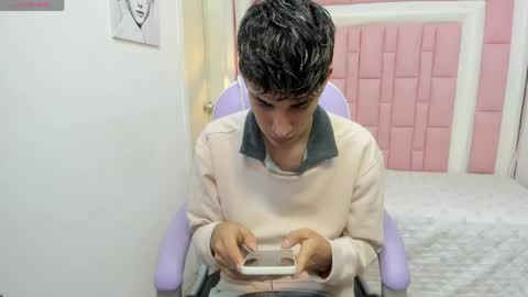 FER PHOENIX online show from 04/12/26, 03:00