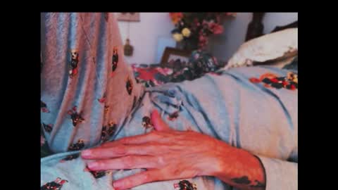 ferra_testarossa online show from 11/27/25, 02:57