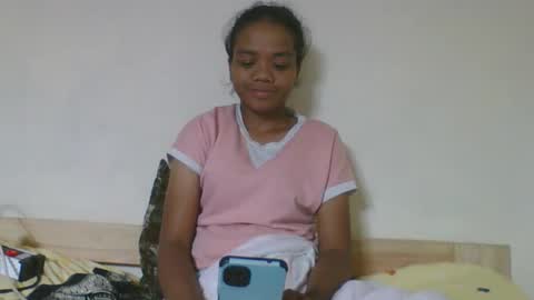 Snapshot of fetranialdy chatting on 05/10/26, 04:23 fetranialdy online show from 05/10/26, 04:23