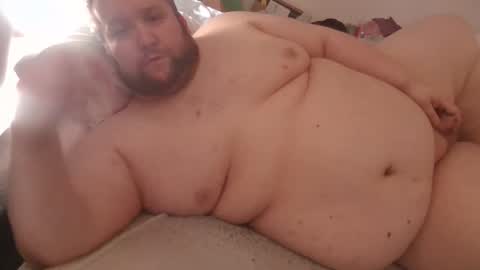 Snapshot of fettebifotze28h chatting on 05/09/26, 03:06 Cow Sow online show from 05/09/26, 03:06
